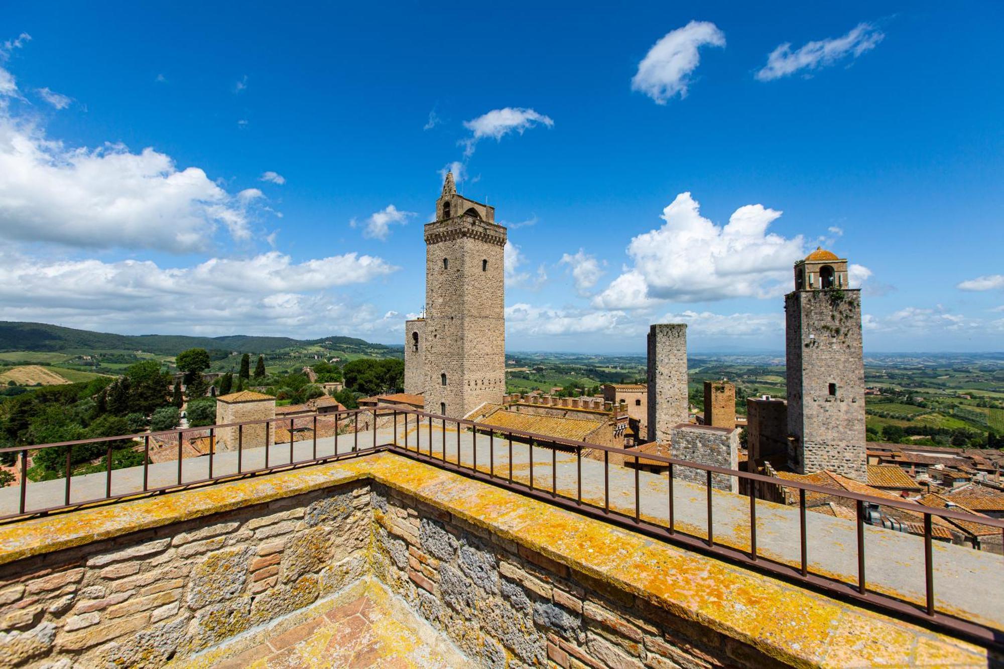 The Artists' Tower - Amazing View From The Tower Leilighet San Gimignano Eksteriør bilde